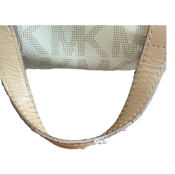 Michael Kors Monogram Tan and Cream Purse - Picture 7 of 12